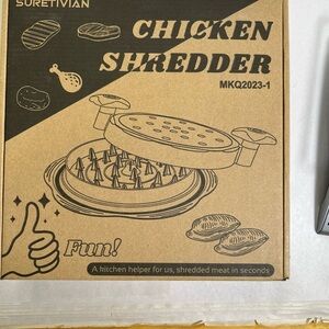 NIB Chicken Shredder with bowl, handles, cleaning brush. Meal Prep Turkey Soup